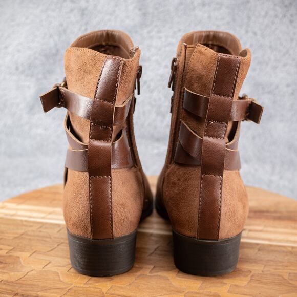 Lane Bryant Micro Criss Cross Ankle Boots Womens Size 9 W - Picture 4 of 8